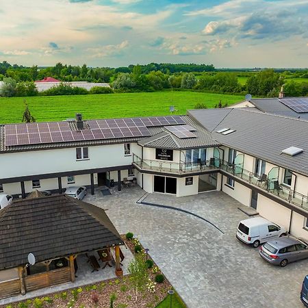 Hotel Coloseum Jarosław Buitenkant foto