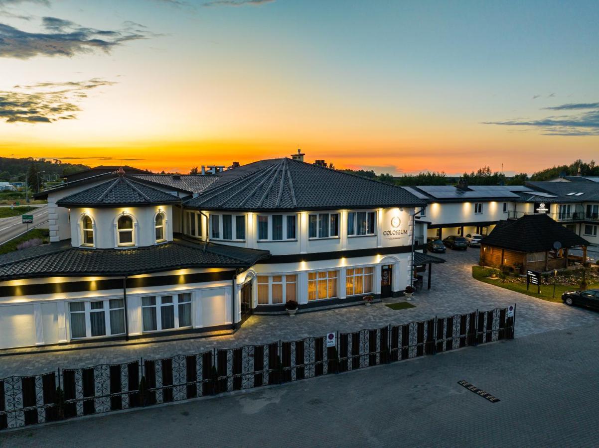 Hotel Coloseum Jarosław Buitenkant foto