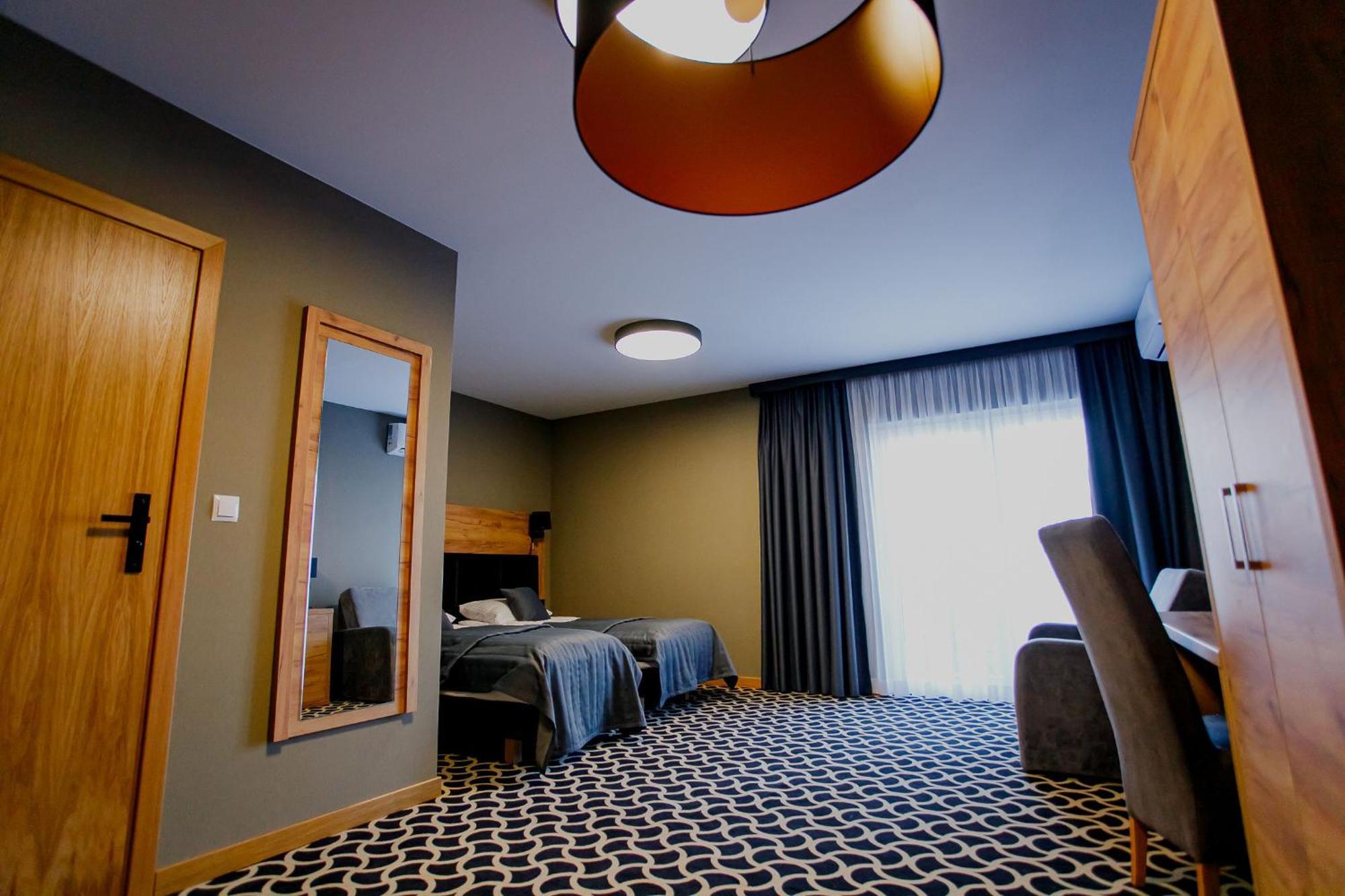 Hotel Coloseum Jarosław Buitenkant foto